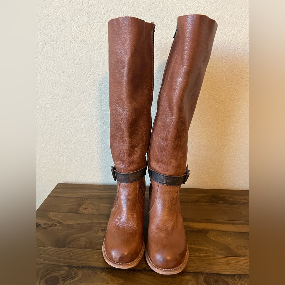 Freebird Holland Tan Size 9
